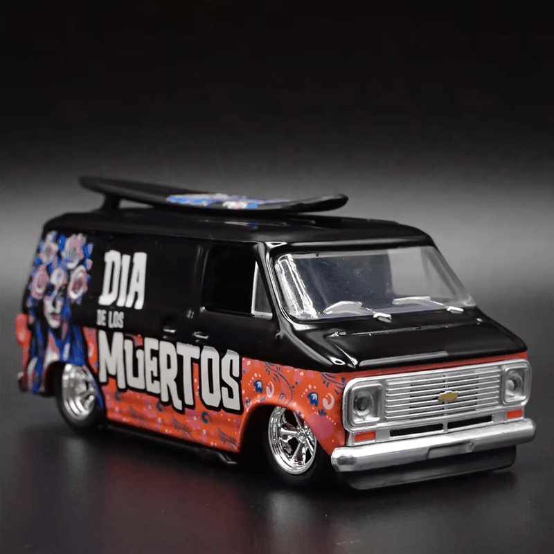 Miniatura 1971 Chevrolet Van G10 1/64 | M2 Machines (MiJo Release MJS62) (Dia de Los Muertos)