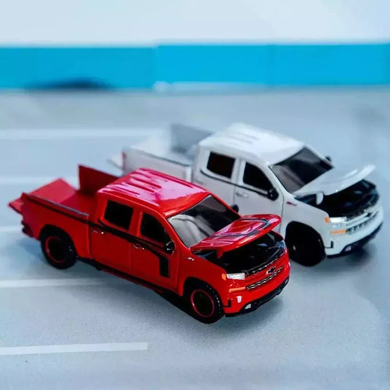 Miniatura 2019 Chevrolet Silverado LTZ Z71 (Branco) 1/64 | Auto World (Special Edition)